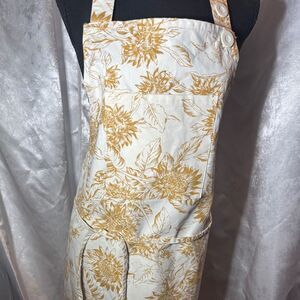April Cornell Gold and Cream apron